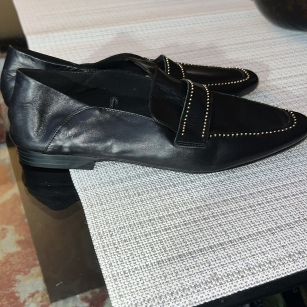 Zara Women Soft leather loafers with micro-studs - Picture 7 of 11